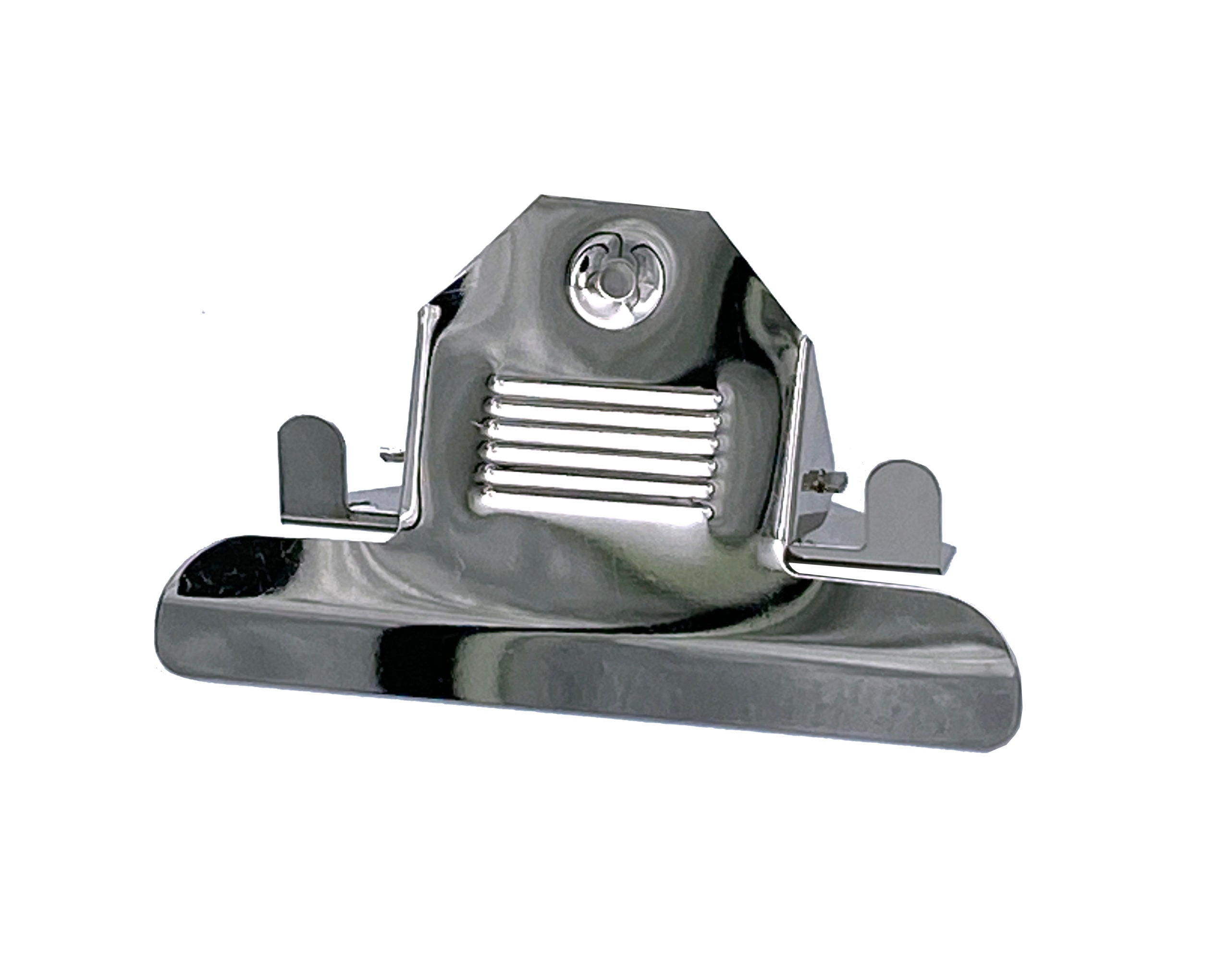 Clip Jumbo metálico de 12 cm con acabado níquel y perforaciones de 0.4 cm de diámetro, diseñado para tablas de notas y carpetas. Clip Jumbo metálico de 12 cm con acabado níquel y perforaciones de 0.4 cm de diámetro, diseñado para tablas de notas y carpetas.